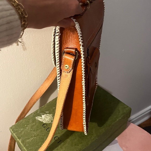 Traditional Mexican Hand Engraved Tan Brown leather Crossbody Bag 9.5 x 12 in - Picture 3 of 7